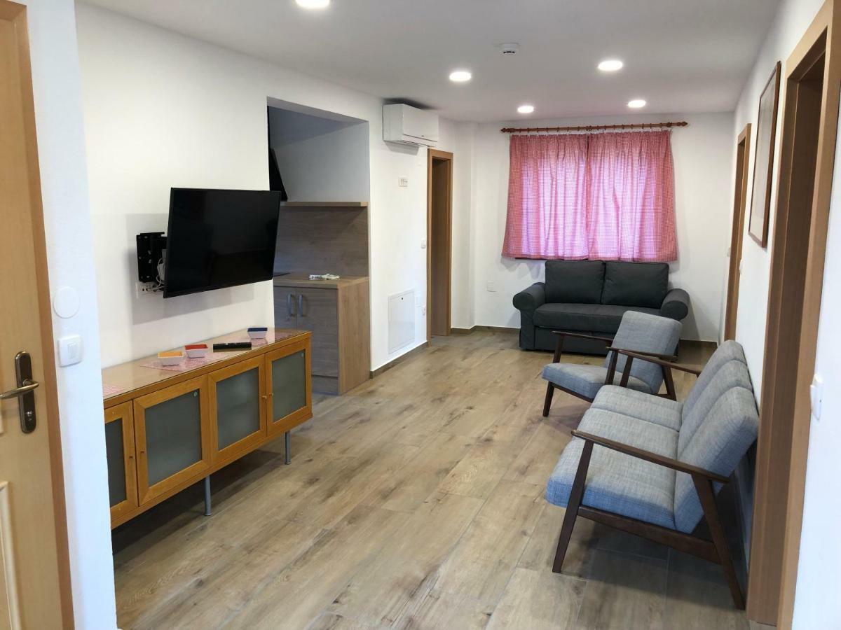 Apartments Kamp Podgrad Vransko מראה חיצוני תמונה